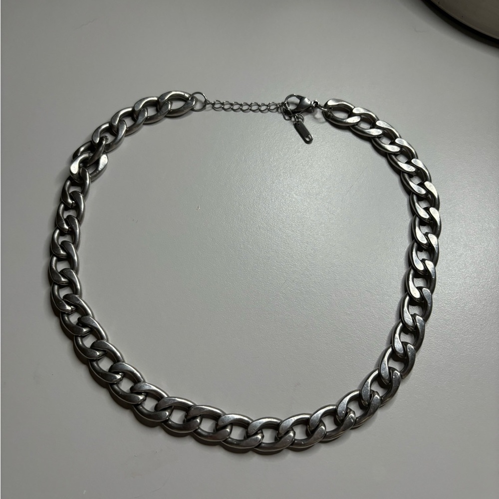 Silver necklace chain